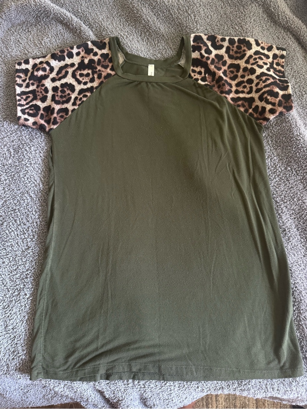 Magic Fit Olive Green Tee with Leopard Print Sleeves